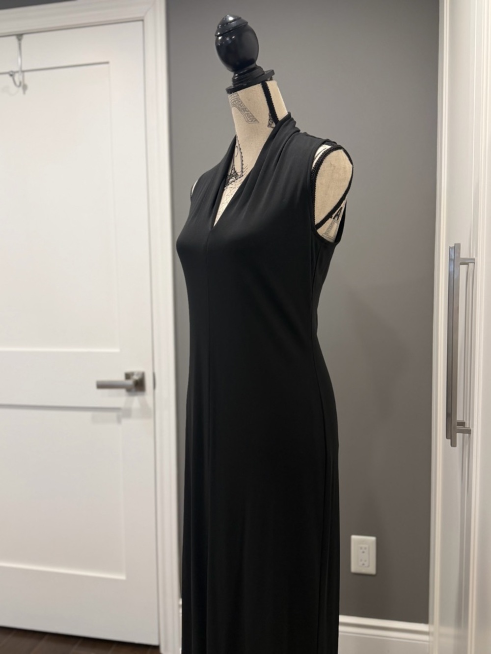 Banana Republic Black Sleeveless V-Neck Maxi Dress - Picture 6 of 11